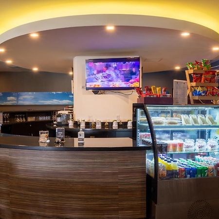 Hotel Glow Point - Mulza เลออน ภายนอก รูปภาพ