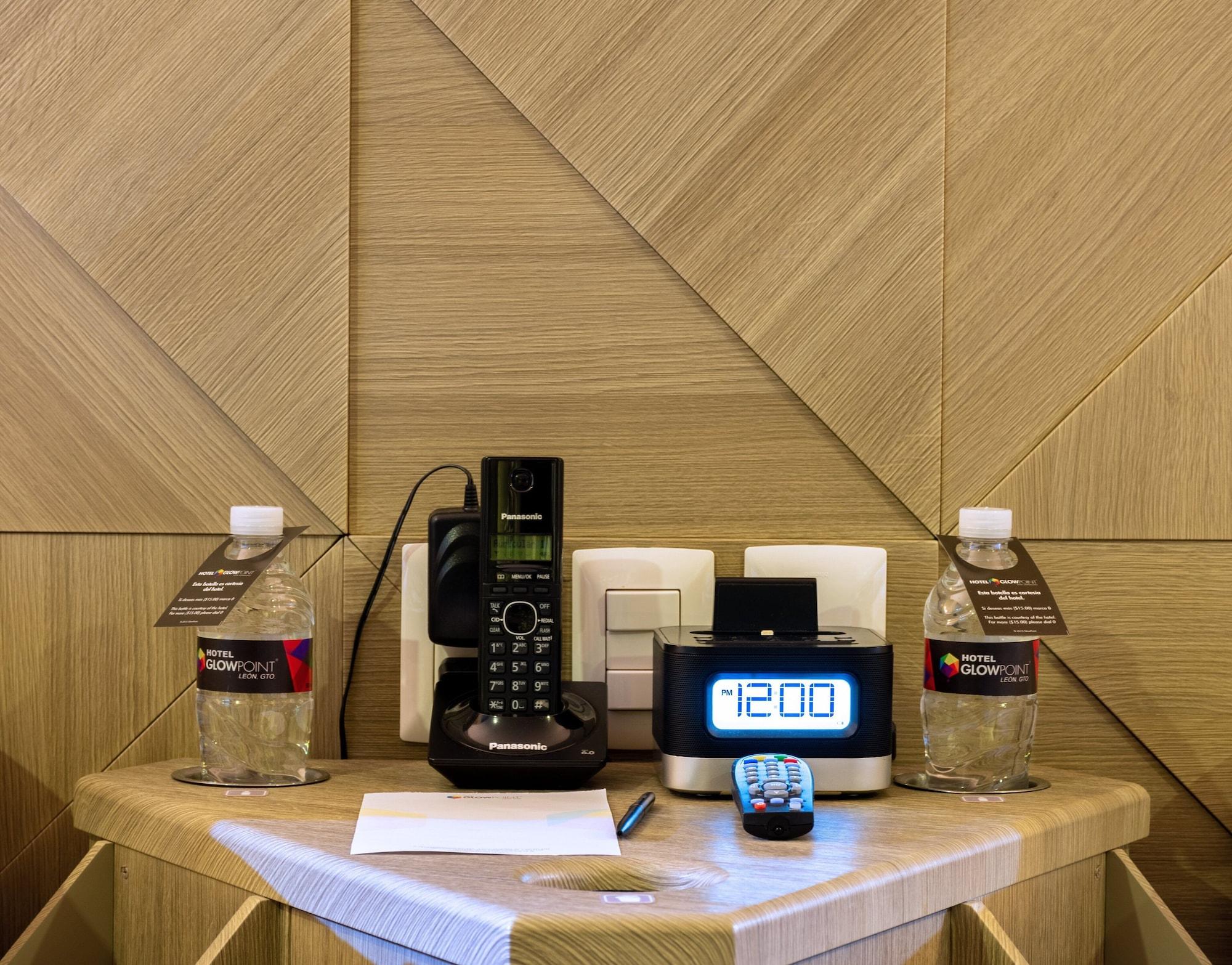 Hotel Glow Point - Mulza เลออน ภายนอก รูปภาพ