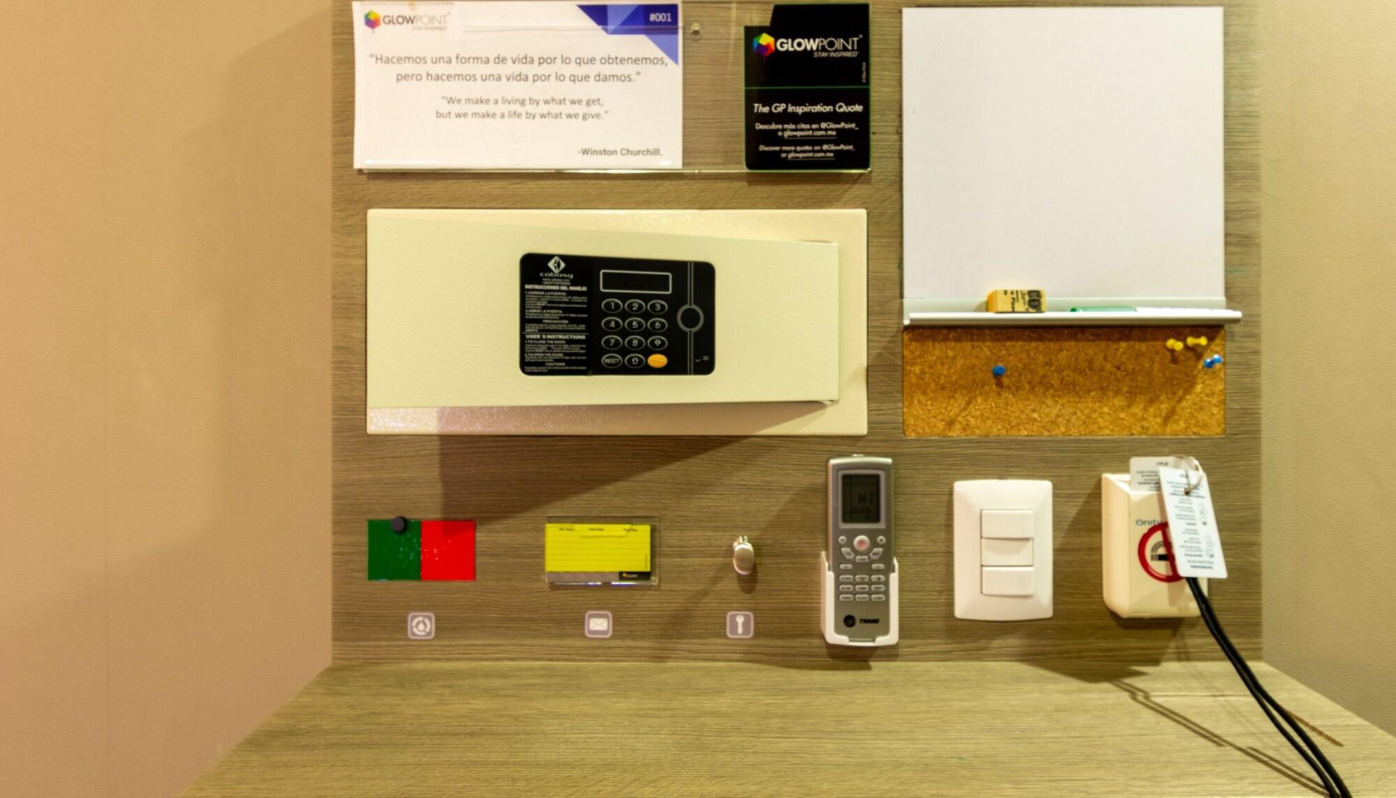 Hotel Glow Point - Mulza เลออน ภายนอก รูปภาพ